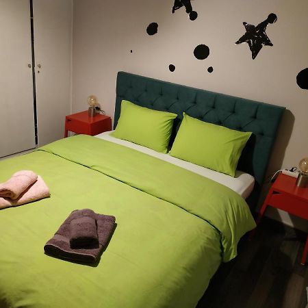 Cozy Apartment Near Metro Station Agia Marina Atenas Exterior foto