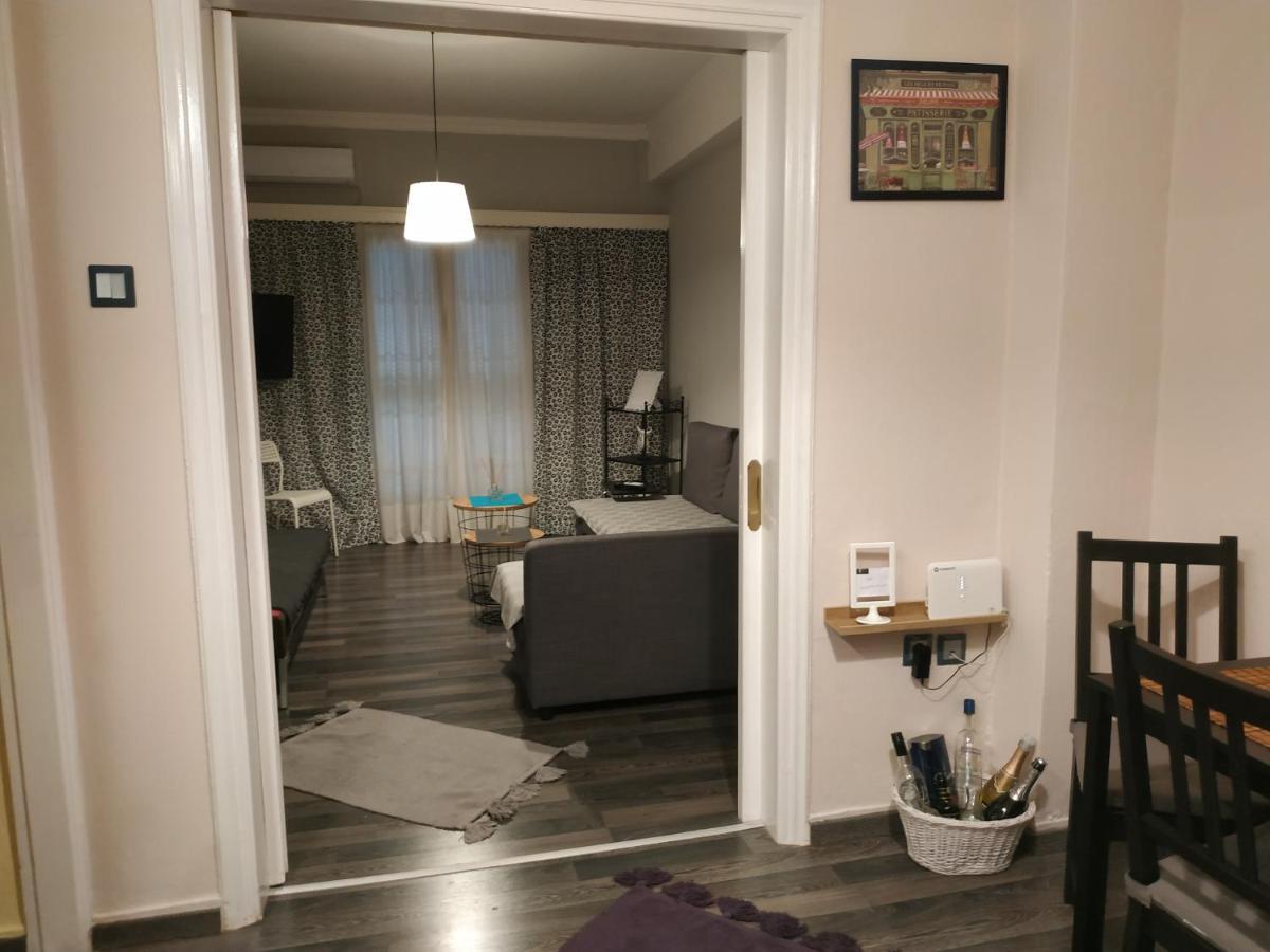 Cozy Apartment Near Metro Station Agia Marina Atenas Exterior foto