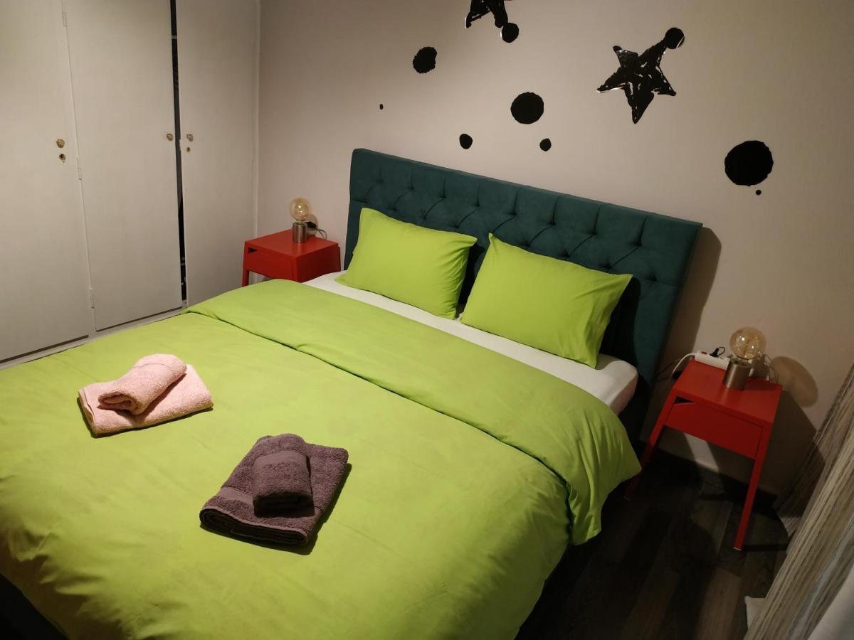 Cozy Apartment Near Metro Station Agia Marina Atenas Exterior foto