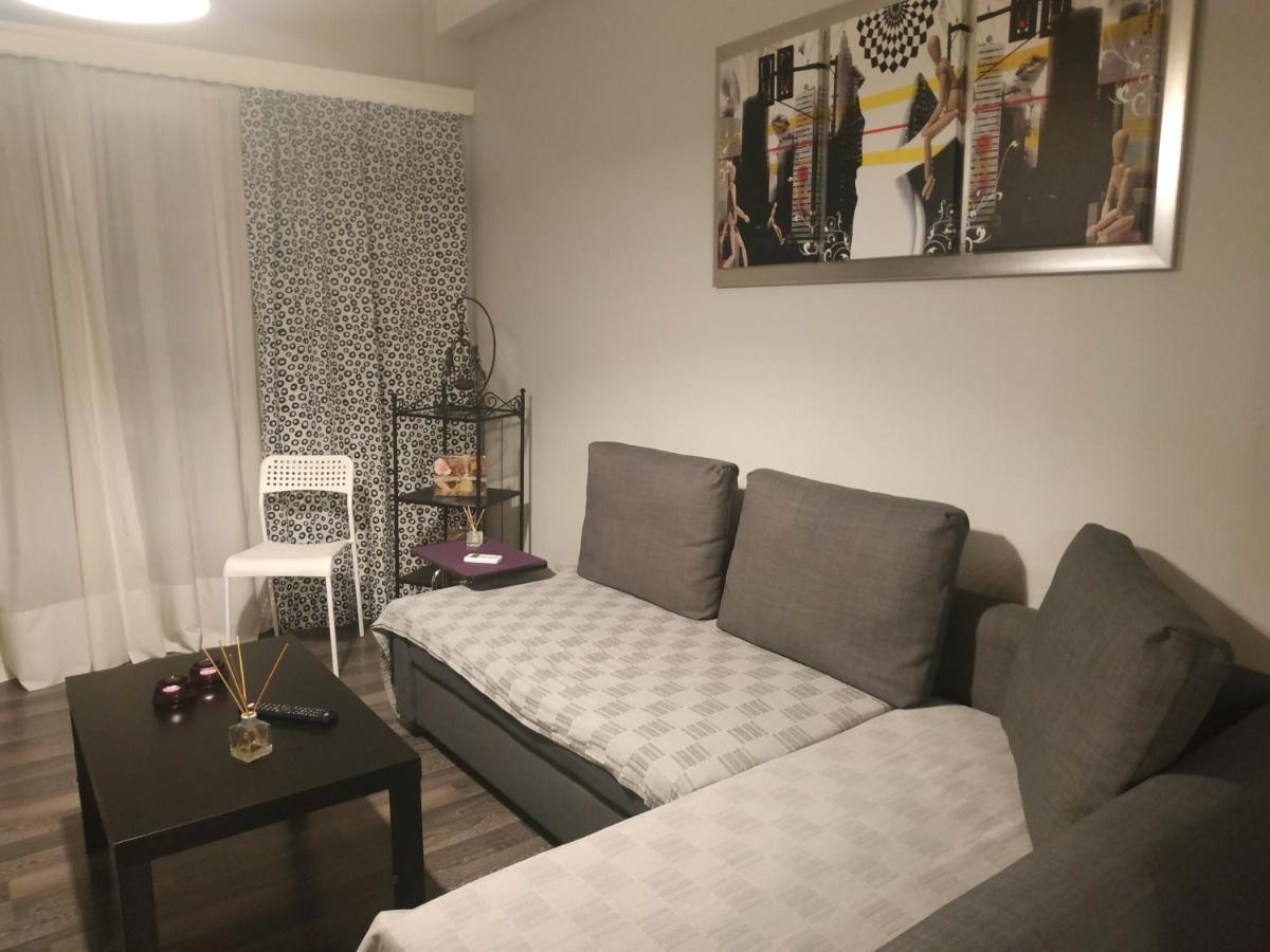 Cozy Apartment Near Metro Station Agia Marina Atenas Exterior foto